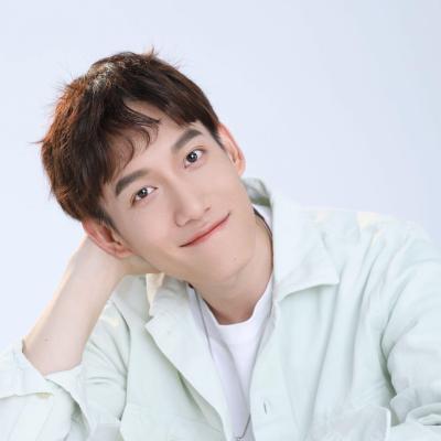 短剧演员高嵘迪