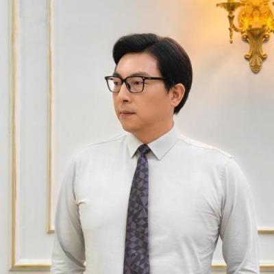 短剧演员宁庆华