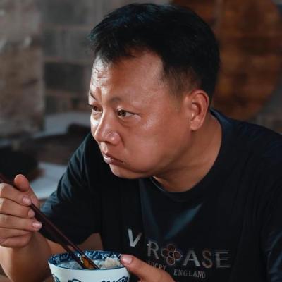 短剧演员李北龙