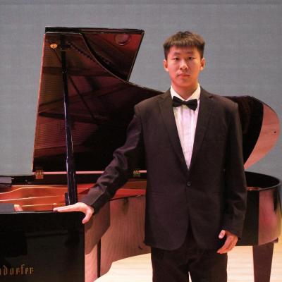 短剧演员郭钰林