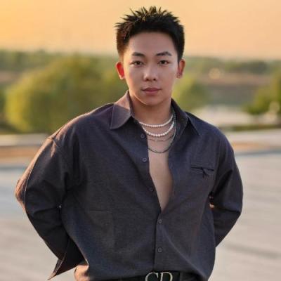 短剧演员贾铭硕