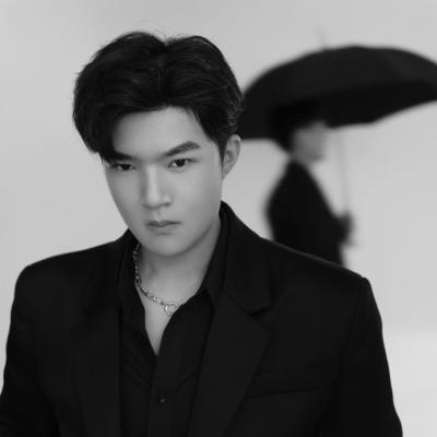 短剧演员陈建冰