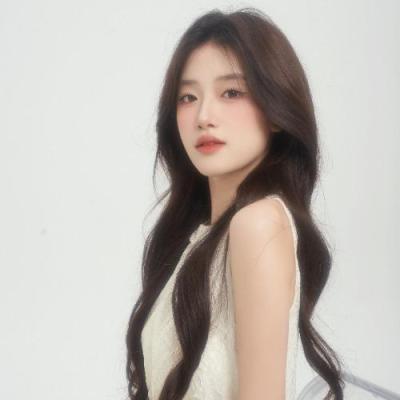 短剧演员胡馨尹