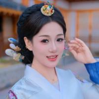 短剧演员贾小丽