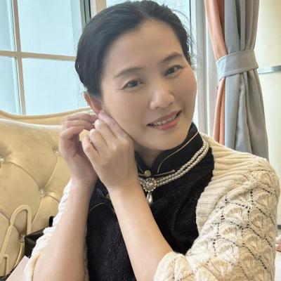 短剧演员施施