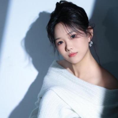 短剧演员郑汘玴