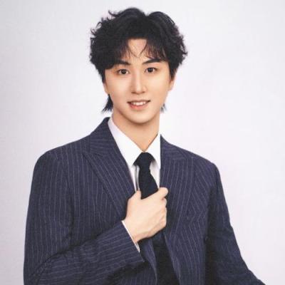 短剧演员朱彦然