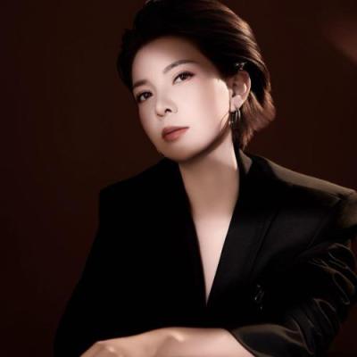 短剧演员王淑云