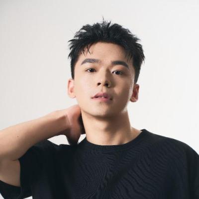 短剧演员杨巽朝