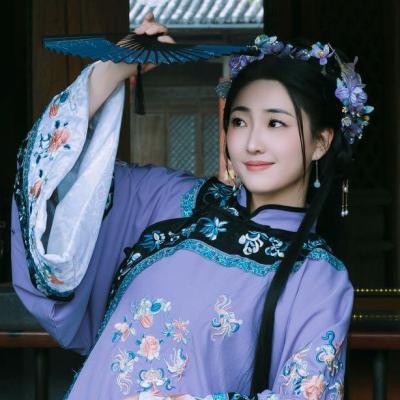 短剧演员常晴