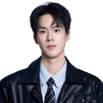 短剧演员顾惊尘