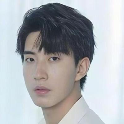 短剧演员何晓浩