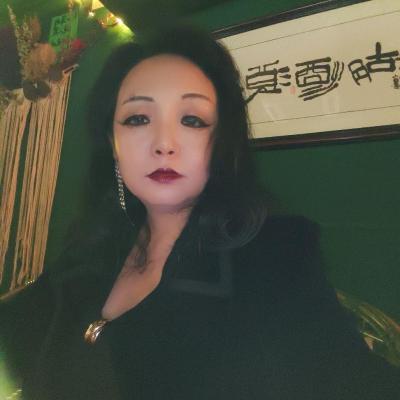 短剧演员彭丽