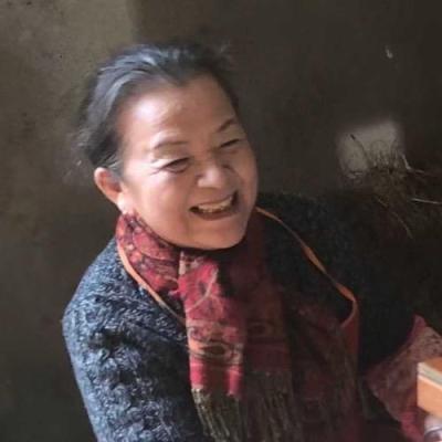 短剧演员王玲