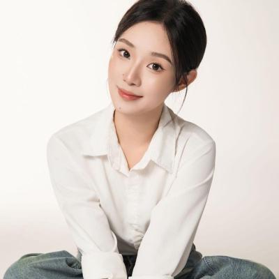 短剧演员陈雯静