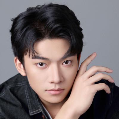 短剧演员邓玉鹏