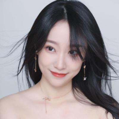 短剧演员徐星彤