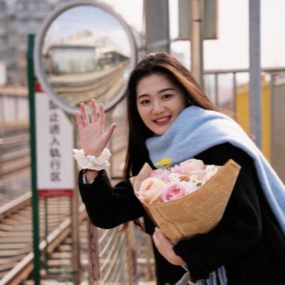 短剧演员陈海燕