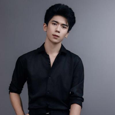 短剧演员刘天维