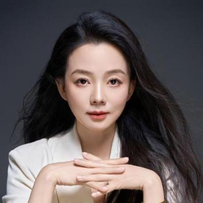 短剧演员岳伽怡