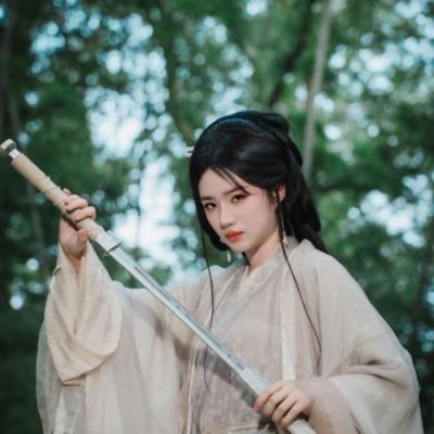 短剧演员花月杭