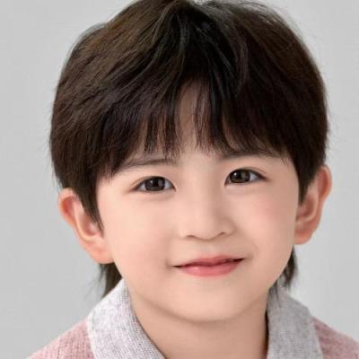 短剧演员黄宥良