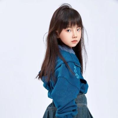 短剧演员花秀恩