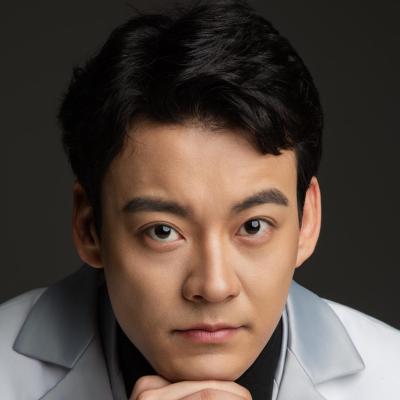 短剧演员耀庭