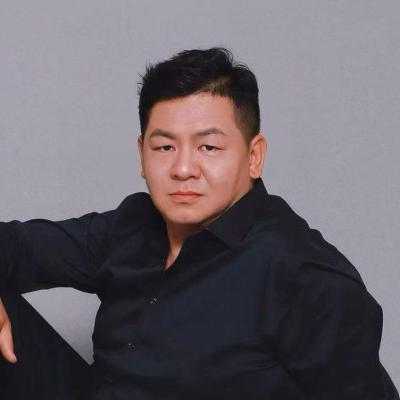 短剧演员罗峰
