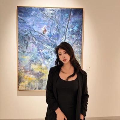 短剧演员郭婵