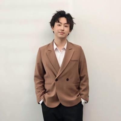 短剧演员周默
