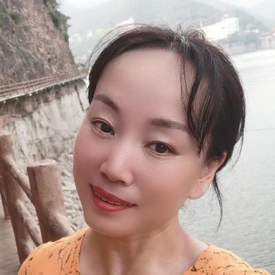 短剧演员关占敏