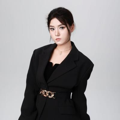 短剧演员阿依谢