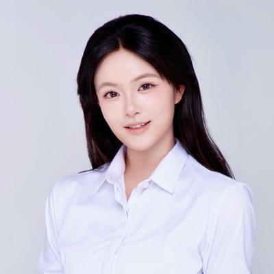 短剧演员黄靖雯