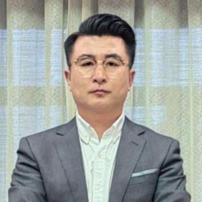 短剧演员刘欣刚