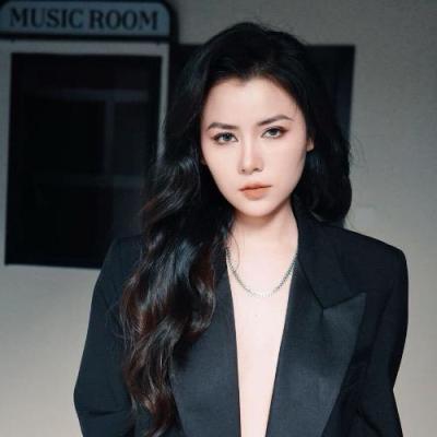 短剧演员米娜