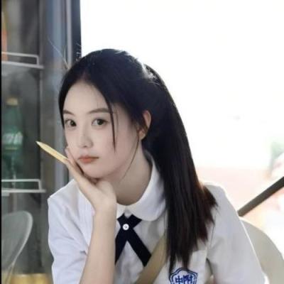 短剧演员李灵珂