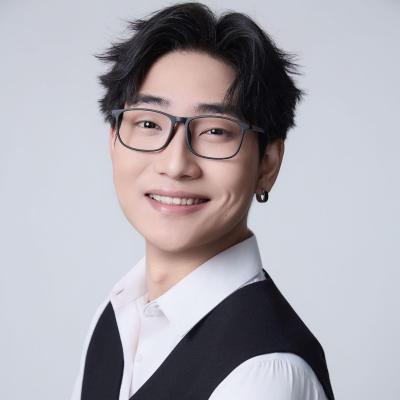 短剧演员王小维