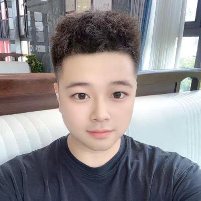 短剧演员张佳文