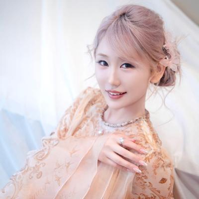 短剧演员廉知颖