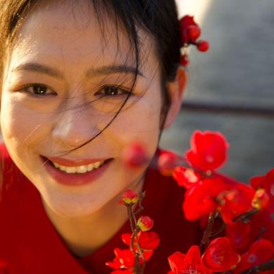 短剧演员龙沛