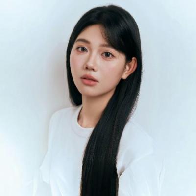 短剧演员李梓妍