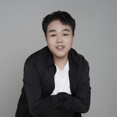 短剧演员李奕涵