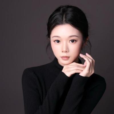 短剧演员彭可依