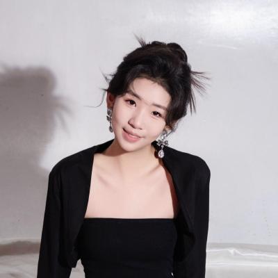 短剧演员李美静