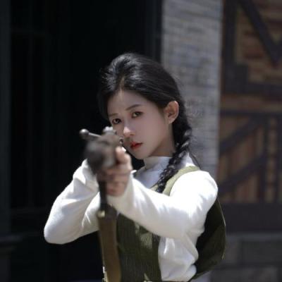 短剧演员宁秋玲