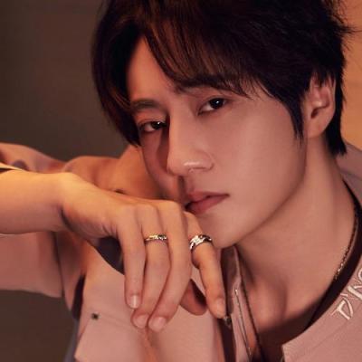 短剧演员施俊喆