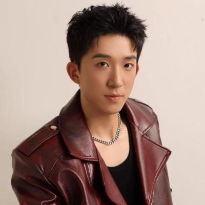 短剧演员刘炳坤