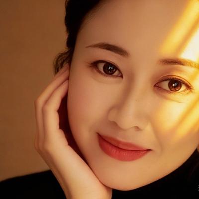 短剧演员小草