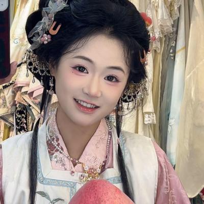 短剧演员邵宇萱